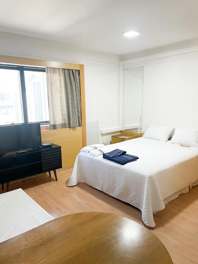 Flat Bela Cintra *